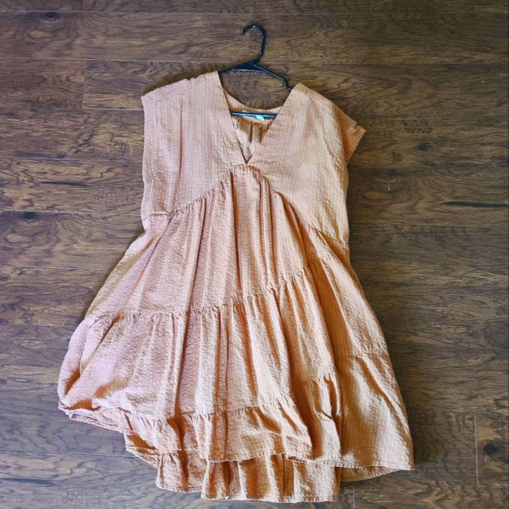 V Neck Dress - size S